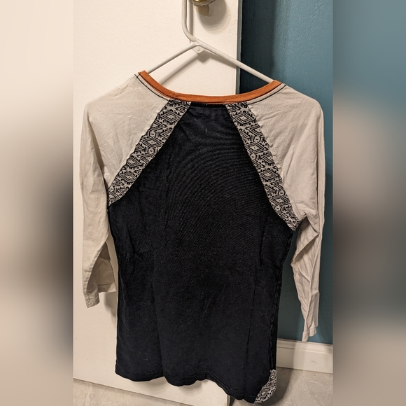 SOLD Affliction size medium women's  Like new. Super cute 3/4 length sleeve - Picture 2 of 5